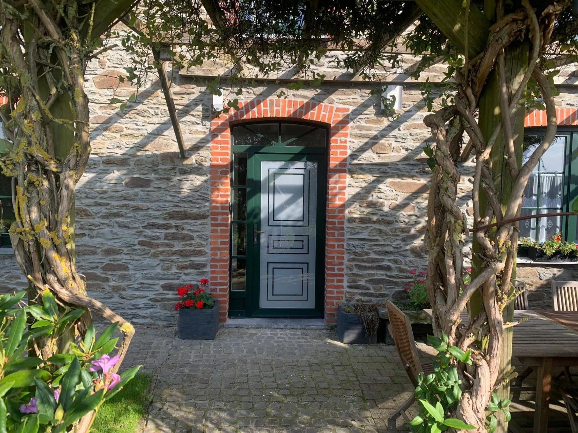 Pretty Farmhouse In Houffalize With Courtyard Luaran gambar