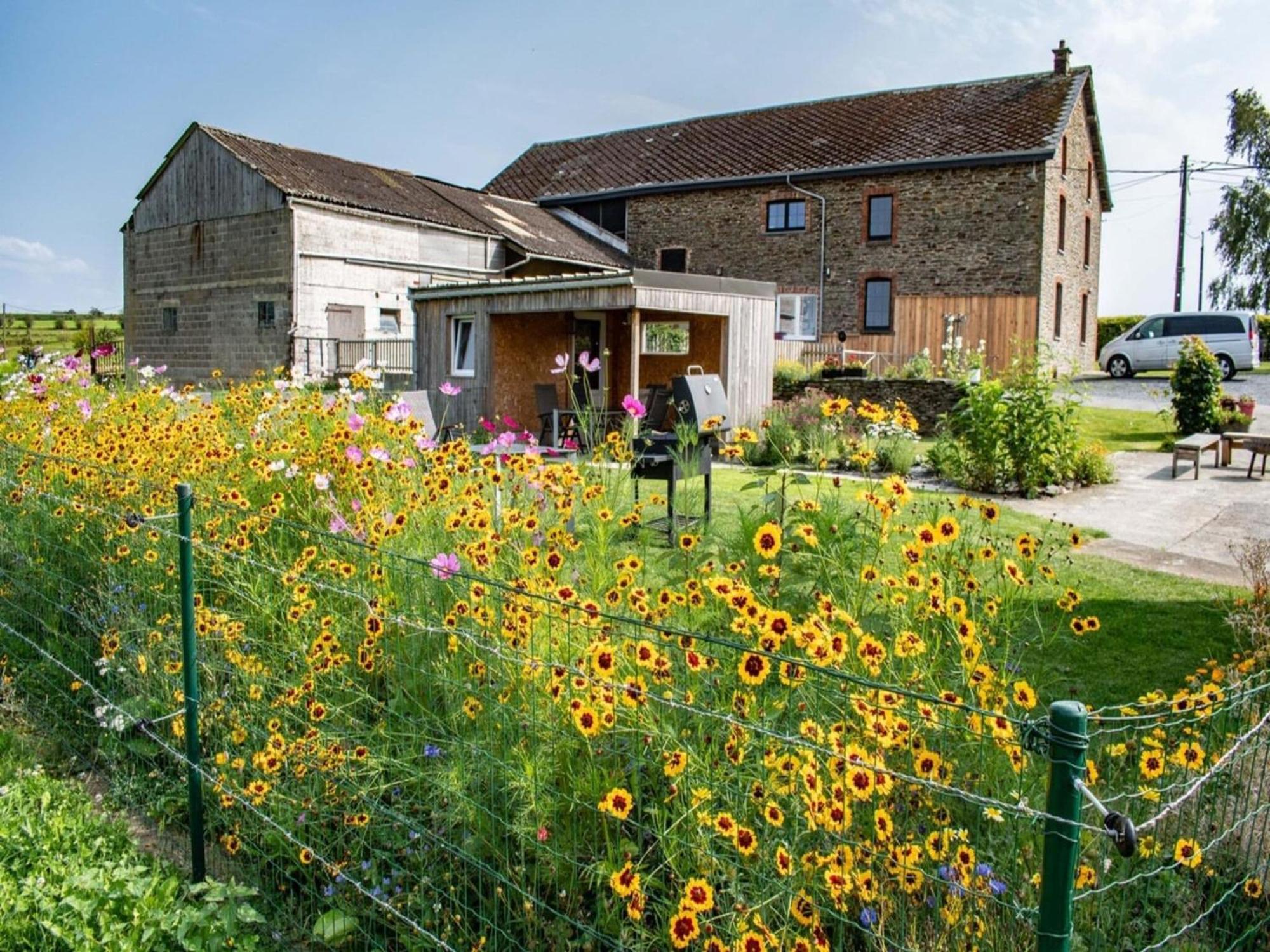 Pretty Farmhouse In Houffalize With Courtyard Luaran gambar